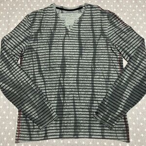Guess Long Sleeve Henly Tee Men’s Large Black and Grey Striped Lightweight EUC